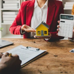 Do Impact Windows Help Lower Home Insurance in Estero?
